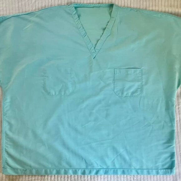 Men's Size 4XL Blue V-Neck Scrub Top - Picture 6 of 6